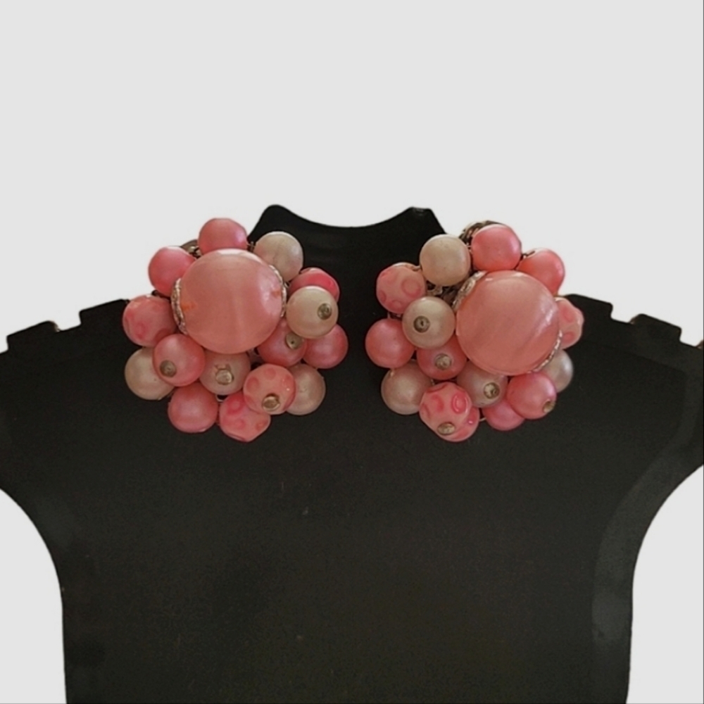 Vintage - 60's Pink and White Beaded Clip On Earrings